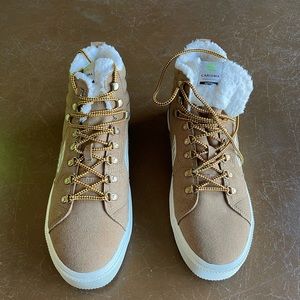 Cariuma Caturi Camel Suede Boots